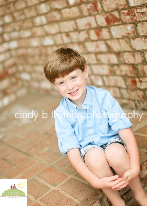 child photo on front porch memphis