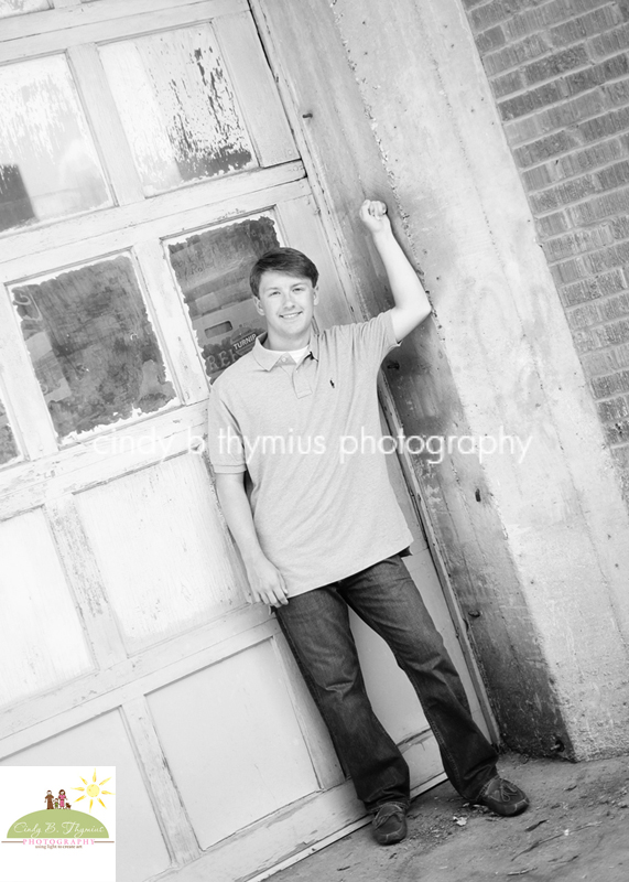 senior photo with garage door in memphis
