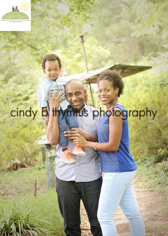 memphis family picture at park